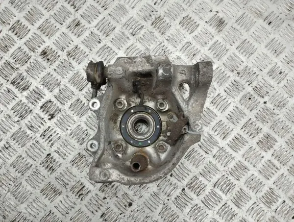 Maserati Quattroporte 2004 Taka vasen pyörännavan OEM 288234011A image 8