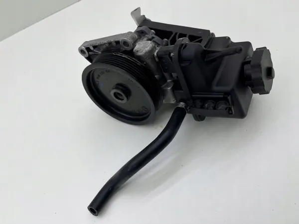 Mercedes-Benz ohjauspumppu OEM A0064664701 image 5