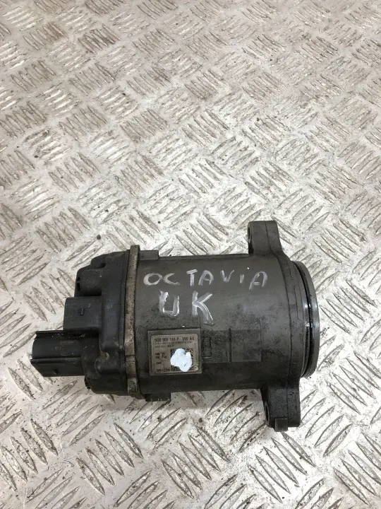 Begagnad servopump Skoda OEM 5Q0909144P image 2
