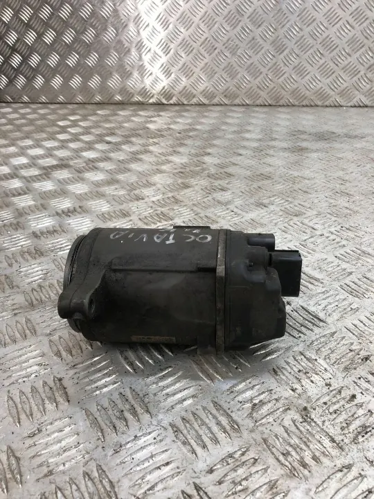 Begagnad servopump Skoda OEM 5Q0909144P image 4