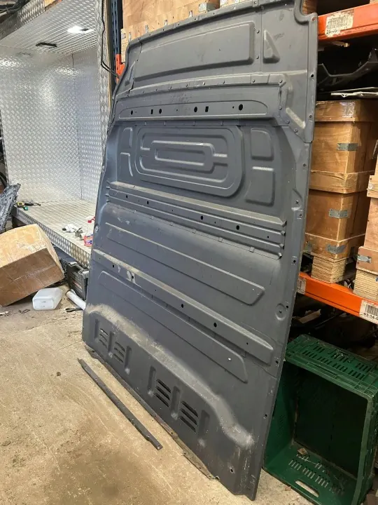 Mercedes Sprinter W907 W910 Maxi Bulkhead Wall OEM image 3
