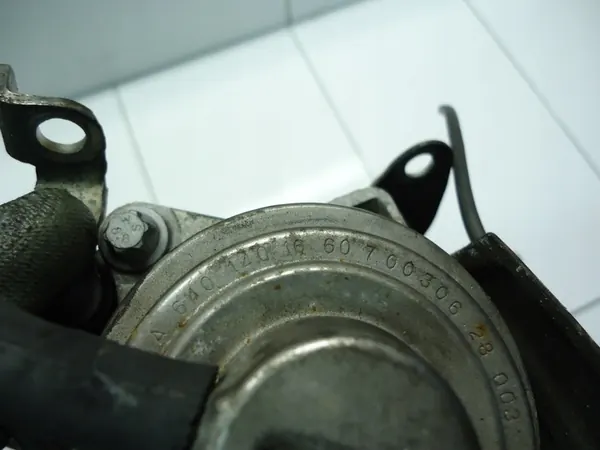 Válvula EGR MERCEDES A W169 B W245 2.0CDI A6401401660 image 4