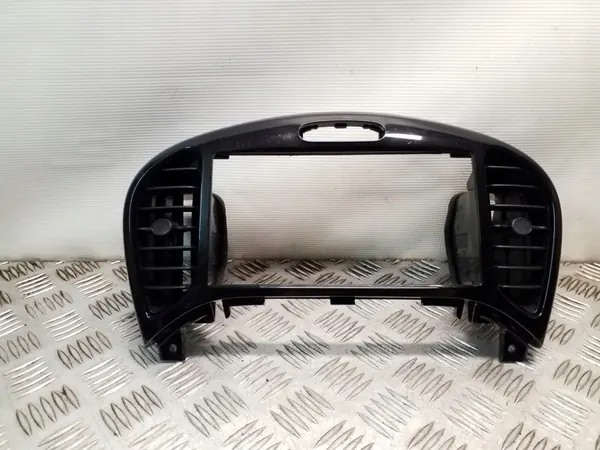 Consoles d'admission d'air NISSAN JUKE 1.5L Diesel 2013 OEM image 1