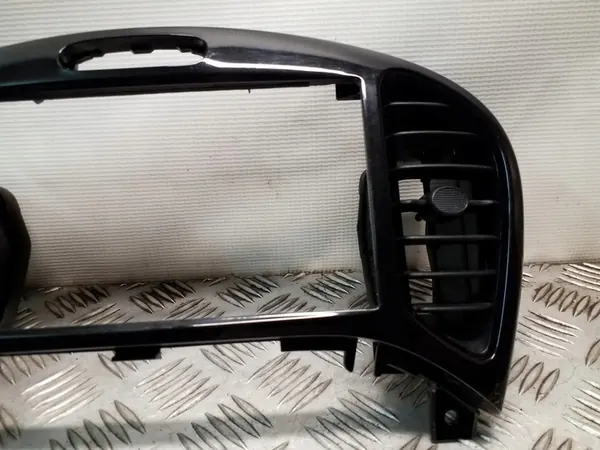 Consoles d'admission d'air NISSAN JUKE 1.5L Diesel 2013 OEM image 3