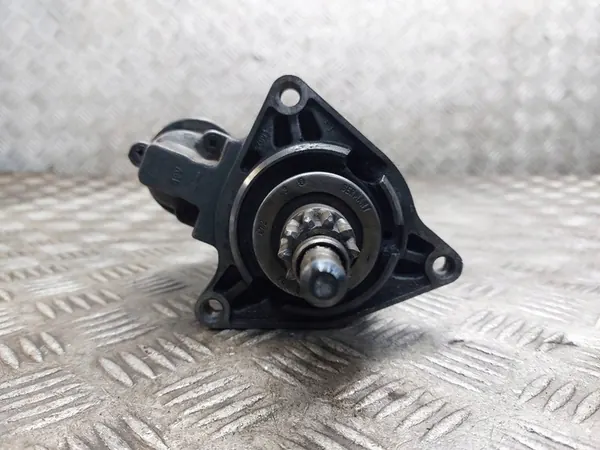 Motor de arranque Volkswagen Transporter T4 1.9 D OEM 02B911023C image 2