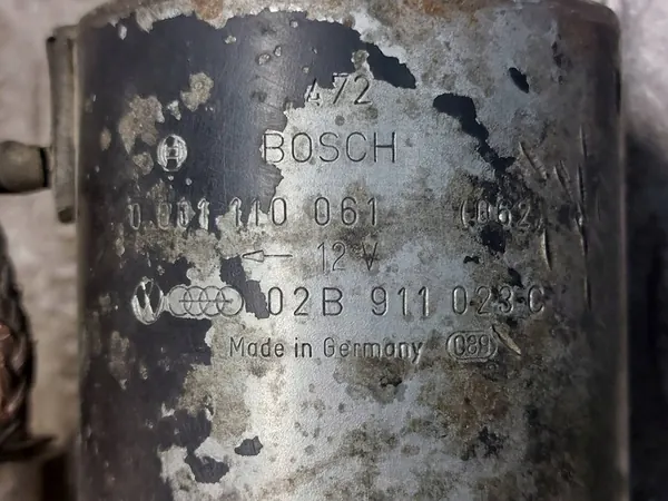 Motor de arranque Volkswagen Transporter T4 1.9 D OEM 02B911023C image 5