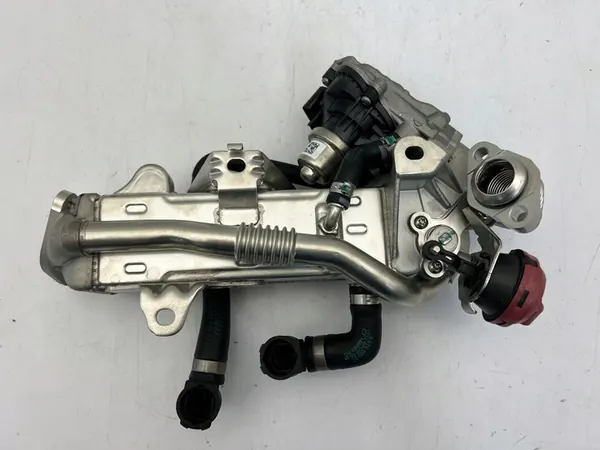 BMW G01 G02 G05 G06 G07 G11 G20 G30 3.0D Enfriador EGR OEM image 4