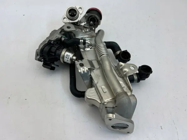 BMW G01 G02 G05 G06 G07 G11 G20 G30 3.0D Enfriador EGR OEM image 5