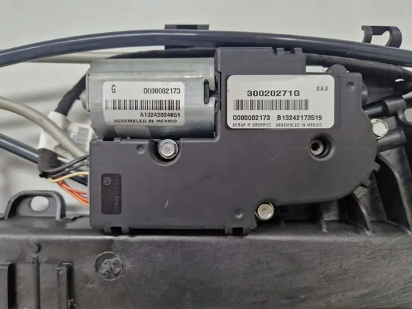 Panoraamakatto Jeep Grand Cherokee IV WK2 OEM image 10
