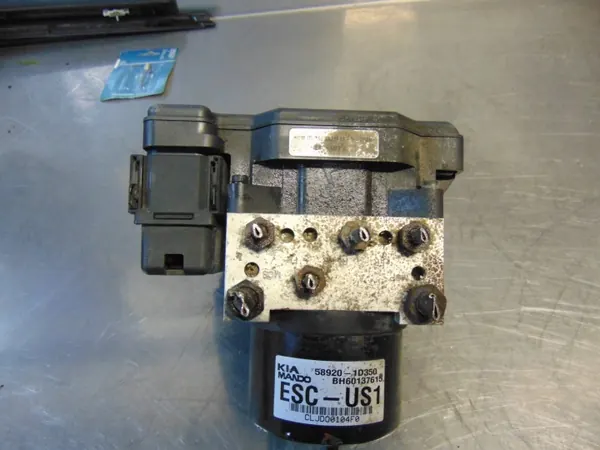ABS-pumppu OEM 58920-1D350 Kia Carens 2006-2013 image 4