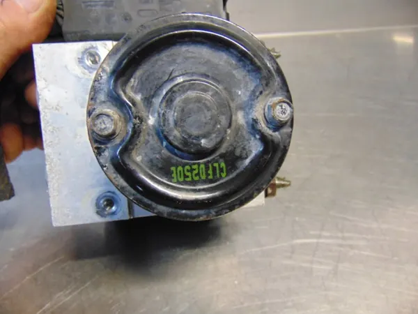ABS-pumppu OEM 58920-1D350 Kia Carens 2006-2013 image 5