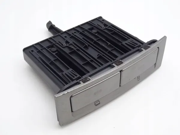 Alfa Romeo juomakuppiteline OEM DRC97740 147-malliin image 2