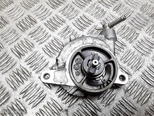 Pompe à vide de frein Toyota Yaris 2013 tmip12 image 2