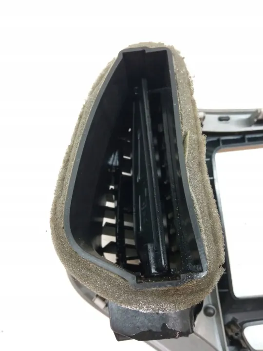 Cadre de grille centrale OEM P1WP091S5AD Jeep Cherokee V image 6