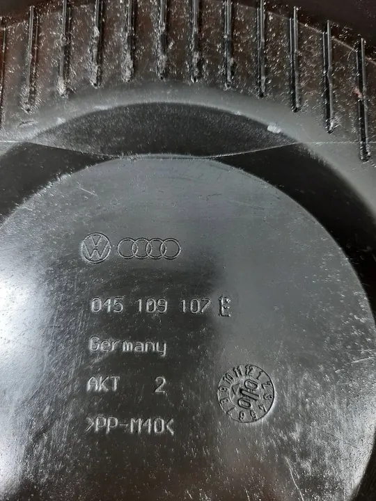 Volkswagen Golf IV 2001 Täckning för kedja image 3