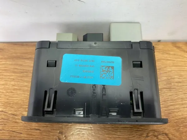 Port USB OEM 68294075AAPINYA pour Dodge Charger 2015+ image 6