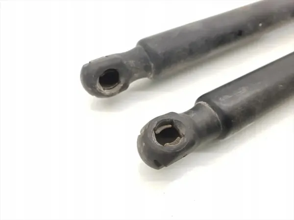 VW Caddy Heckklappendämpfer OEM - Gebraucht 2006-2010 1.9 TDI image 3