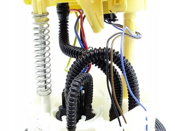 Brandstofpomp Sensor Skoda Octavia III 2.0 TDI 5Q0919050AS image 3