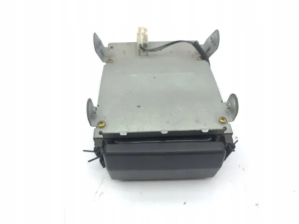 Nissan Tuhkakuppi OEM 66623AU000 X-Trail T30:lle image 4