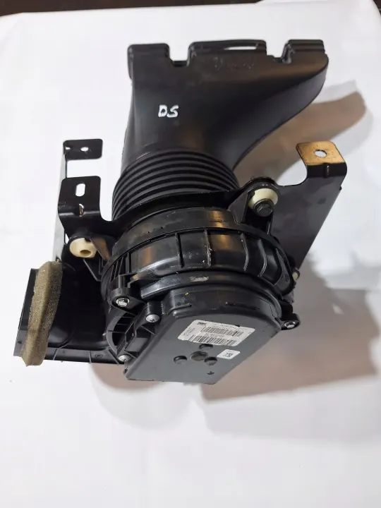 Batterielüfter 9670033580 Citroen DS5 Hybrid image 2