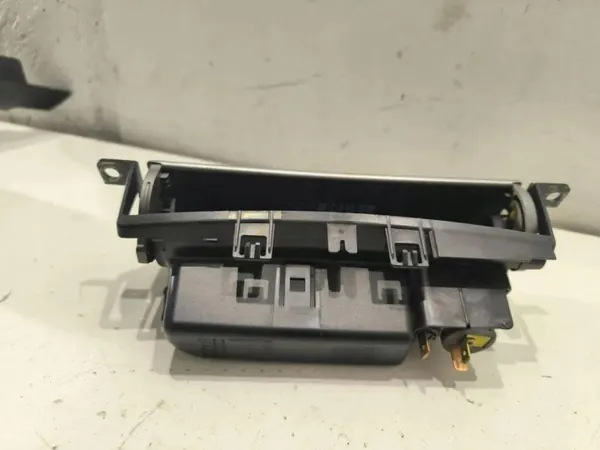 Cendrier Ford Galaxy III 15-23 OEM 8S71A04788 image 3