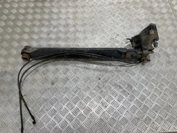 Cilindro elevación cabina Volvo OE usado OEM D13A400 image 2