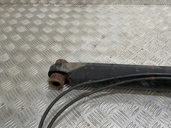 Cilindro elevación cabina Volvo OE usado OEM D13A400 image 3