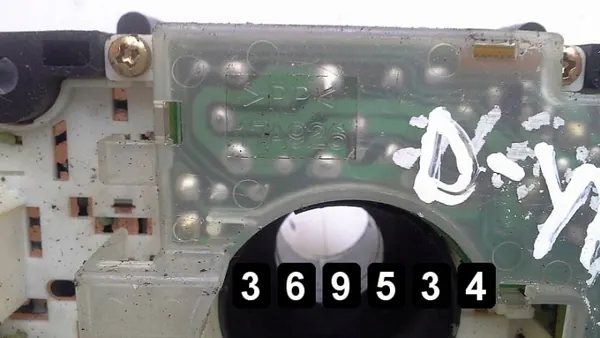 Interruptor Daihatsu YRV OEM AM-369534 - Usado image 7