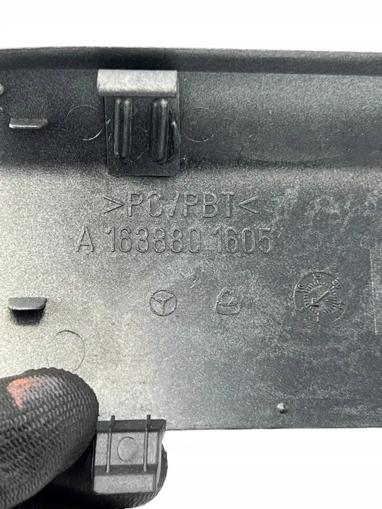 Tappo paraurti posteriore sinistro Mercedes W118 CLA image 6