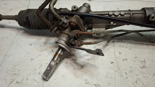 Dacia OE MAGLOWNICADOKKER Cylinderhuvud begagnat image 3