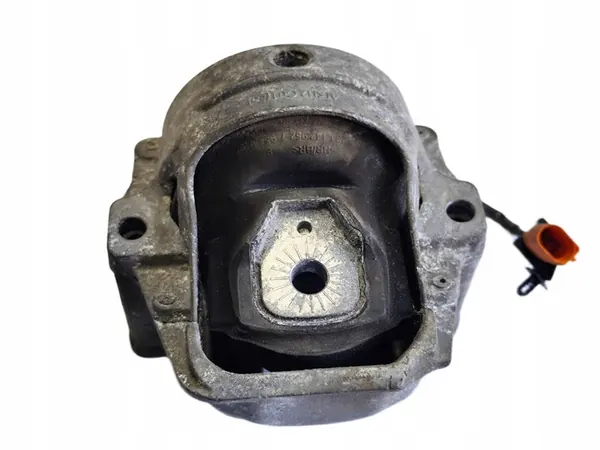 AUDI A4 B8 A5 Motorlager 8R0199381N links image 2