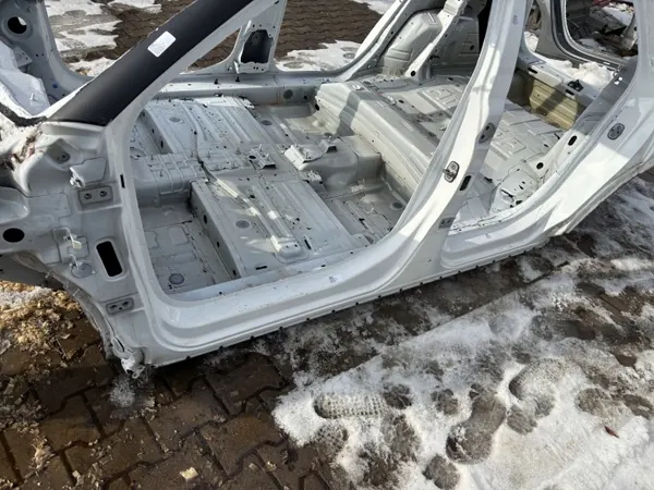 OEM PK23120 Seuil Long Gauche Citroen C4 III image 2