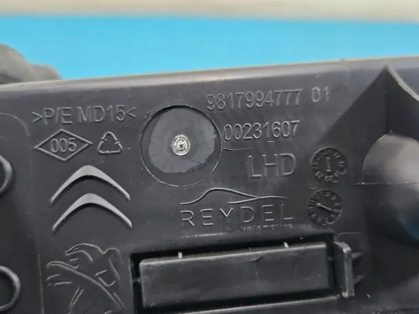 Guardaobjetos Toyota Proace City OEM IMPRK1545301 image 6