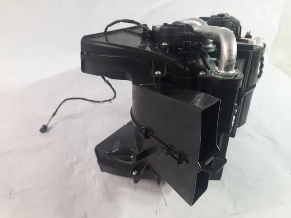 Volkswagen Atlas 18- Achterverwarming 3QF820003G image 3