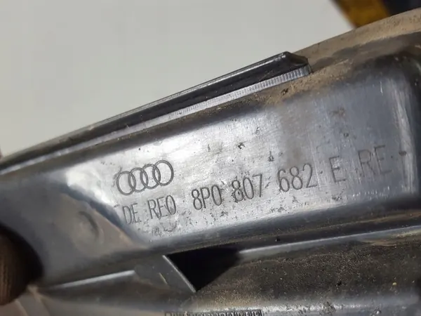 Rejilla de parachoques derecha Audi A3 8P image 4