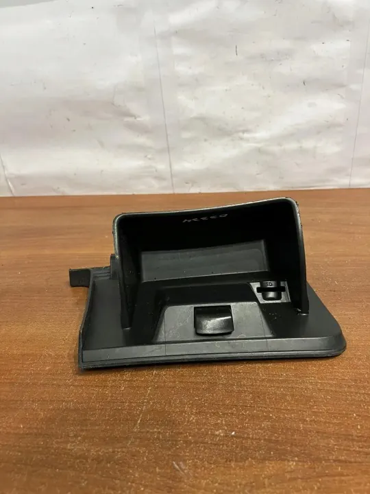 VW Golf VII Inredningsdel OEM D3334 - Begagnat skick image 5