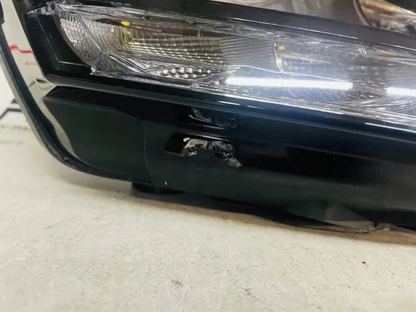 Farol direito Full LED Skoda Fabia IV image 6