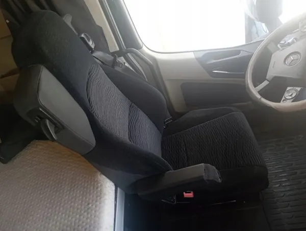 Cabine Complète Mercedes Actros MP4 - État Occasion image 9