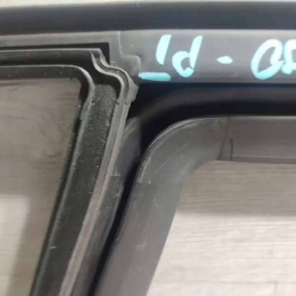 Joint vitre porte arrière droit OEM 28655 Dacia Jogger image 3