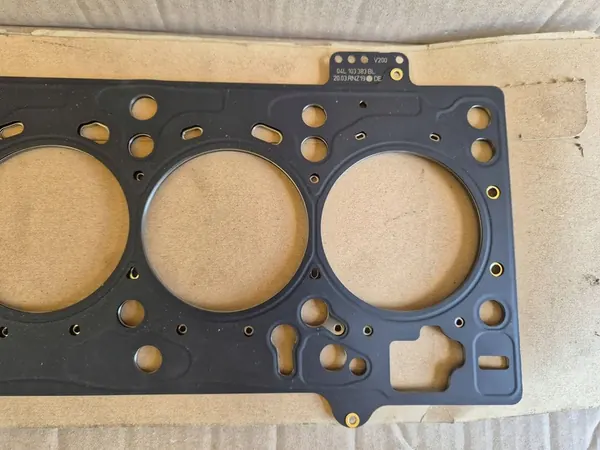 Cylindertätning 2.0TDI Ny 04L103383BL image 7