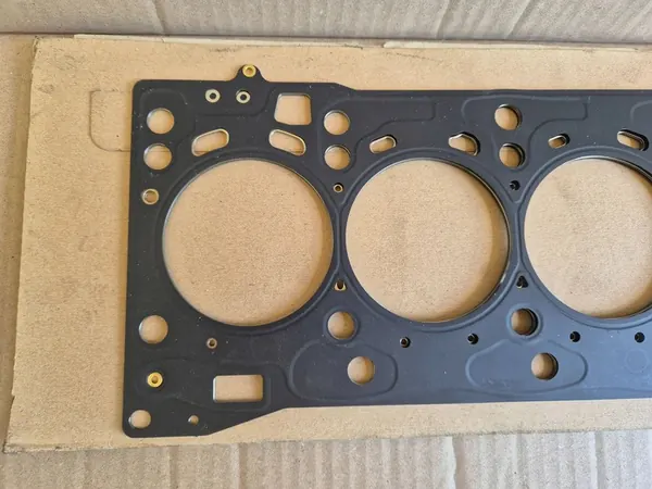 Cylindertätning 2.0TDI Ny 04L103383BL image 8