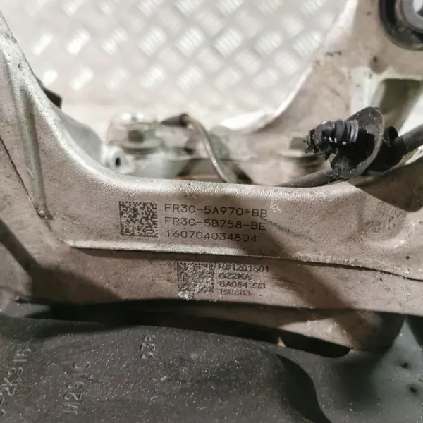 Ford Mustang VI 2016 Hinterradnabe OEM FR3C5A970BB image 5