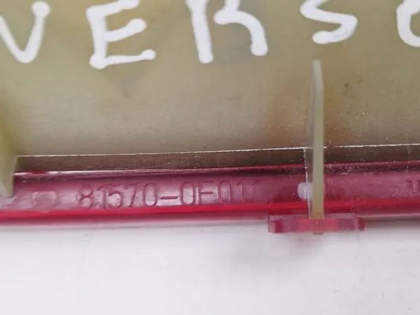 Luz de Freio Toyota OE 81570-0F011 image 5