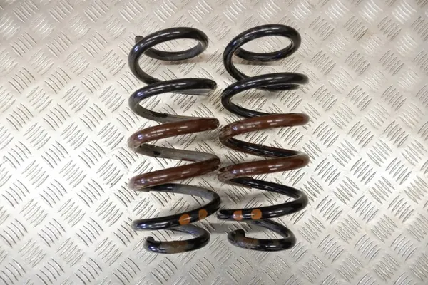 Toyota RAV4 Hinterachsfeder rechts OEM 48231-42390 image 2