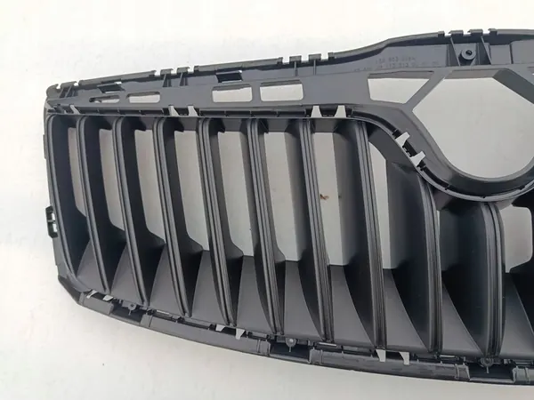 Skoda Octavia Mk2 Front Grill OEM 1Z0853668A image 6