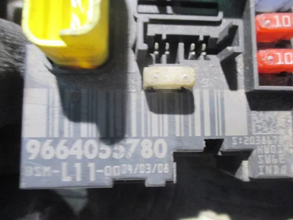 Sicherungskasten OEM 9664055780 für Citroen Peugeot 307 image 5