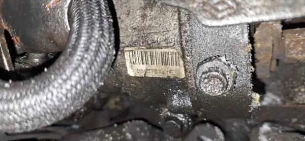 OEM 8200057225 Högtrycksbränslepump Renault Clio image 3