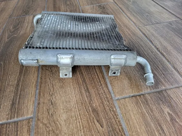 Enfriador adicional Jaguar F-Pace X761 image 3