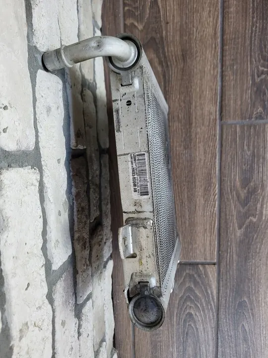 Enfriador adicional Jaguar F-Pace X761 image 4