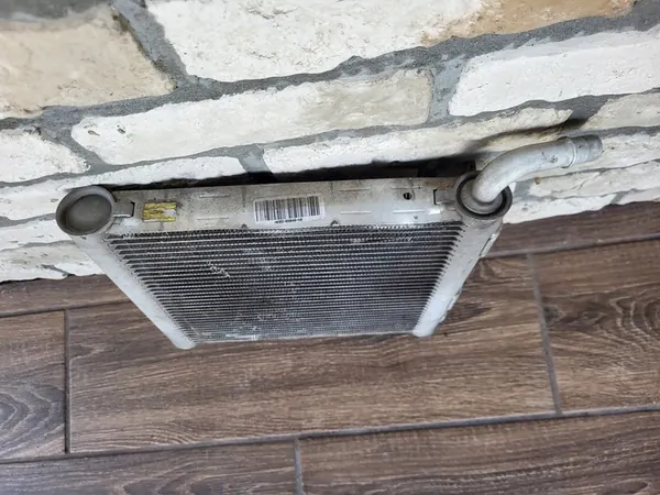 Enfriador adicional Jaguar F-Pace X761 image 5